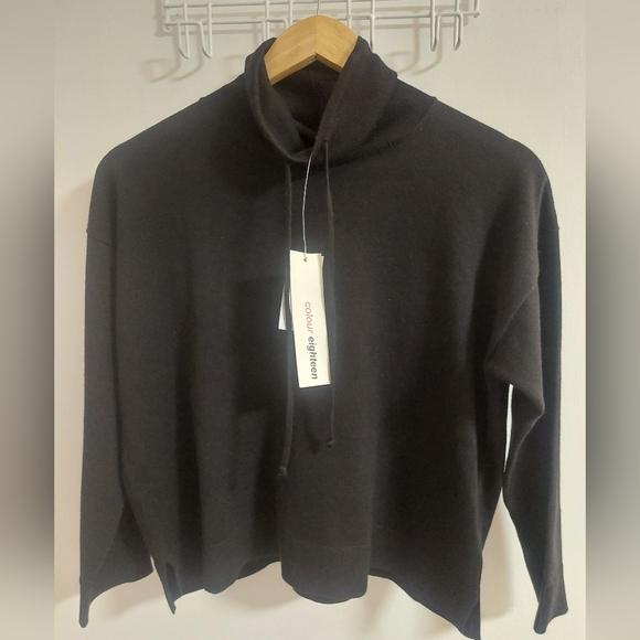 Colour eighteen Tops - Black Turtleneck Women's Sweater